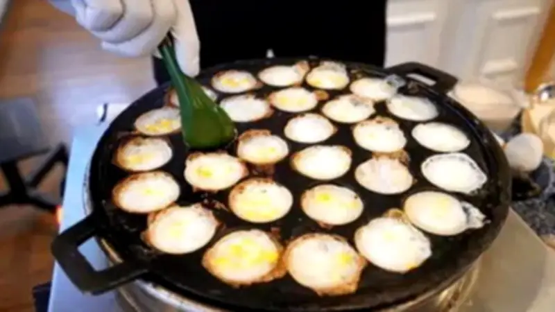 ฝรั่งยกย่องขนมครกอันดับ 1 ของหวานไทย ขณะที่ ป.ป.ช.ไต่สวนคดีรับสินบนทอง 246 บาท