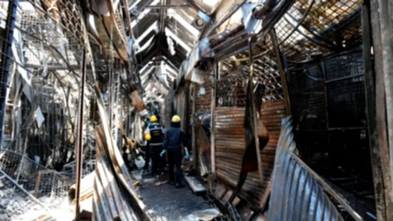 กทม. เร่งเยียวยาผู้ค้าจตุจักร 11,400 บาทต่อครอบครัว พร้อมเปิดพื้นที่ส่วนที่ไม่กระทบ