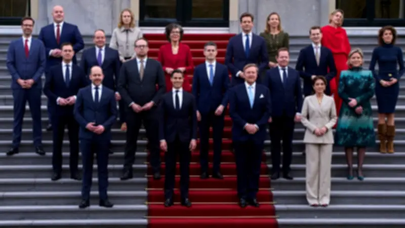 ร็อบ เจทเทน นายกฯ เนเธอร์แลนด์วัย 38 ปี จัดตั้งรัฐบาลเสียงข้างน้อยท่ามกลางความท้าทาย