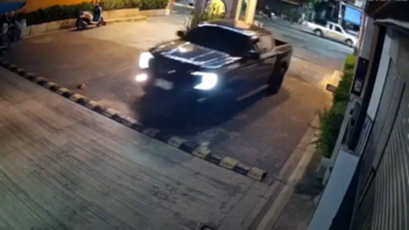 ตำรวจจับกุม 4 ชาวอังกฤษ ผู้ต้องสงสัยปล้นตู้เซฟหนุ่มเชฟชาวอังกฤษ 2 ล้านบาท