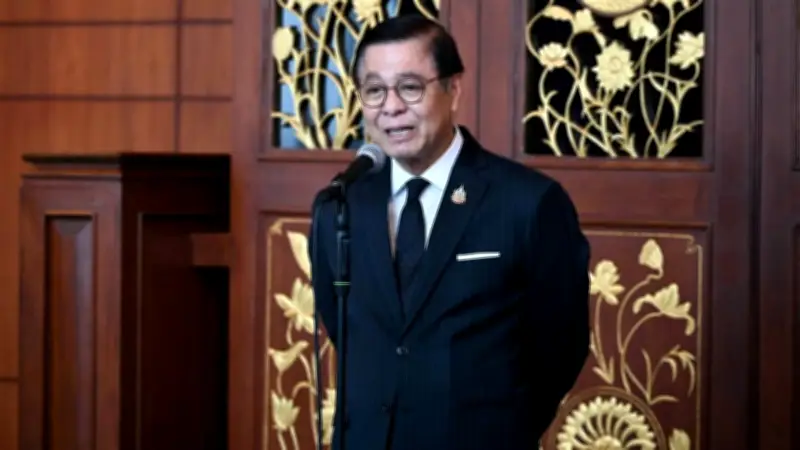 กระทรวงต่างประเทศจัดตั้งศูนย์ติดตามสถานการณ์ตะวันออกกลาง เตือนคนไทยเร่งออกพื้นที่