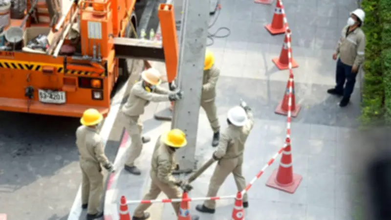 MEA ร่วมภาคีรื้อเสาสายไฟ ถนนประชาราษฎร์สาย 2 เปลี่ยนเป็นสายใต้ดิน