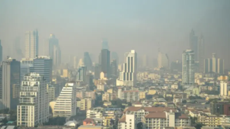 ค่าฝุ่น PM 2.5 กทม. เกินมาตรฐานระดับสีส้ม กระทบสุขภาพ 4 พื้นที่หลัก