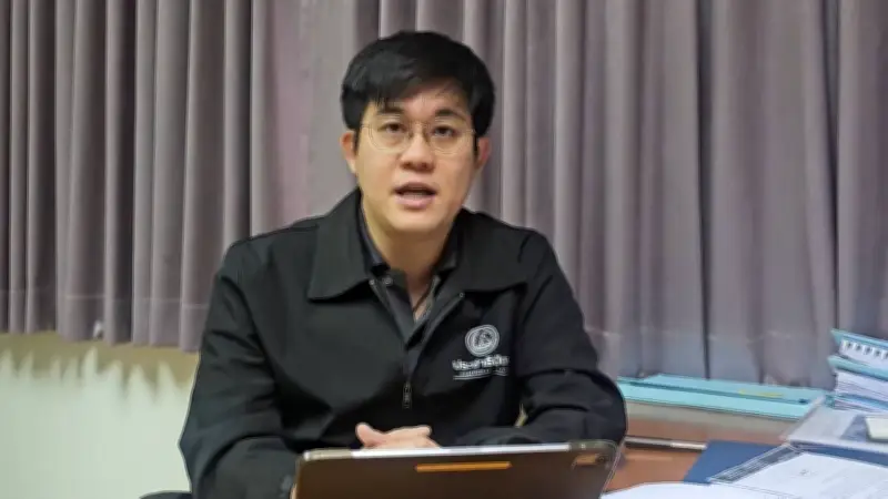 ปชป. ยื่นหนังสือกกต. ตรวจสอบคะแนนเลือกตั้งเขต 12 กทม. หลังพบคลาดเคลื่อน 70 คะแนน