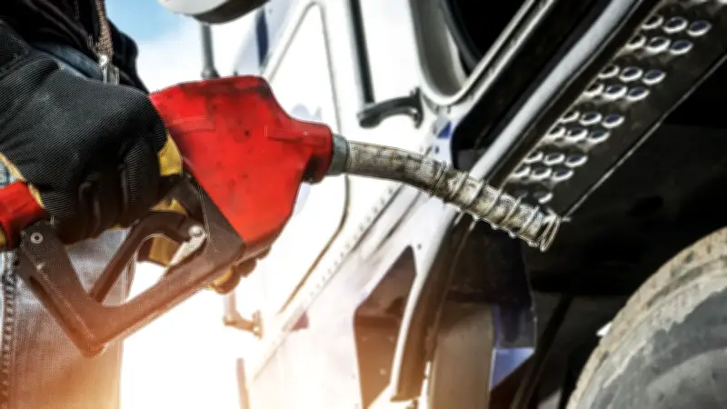 ดีเซลอั้นไม่อยู่ 17 มี.ค. จ่อขึ้น 50 สตางค์ รัฐบาลเตรียมมาตรการประหยัดพลังงาน