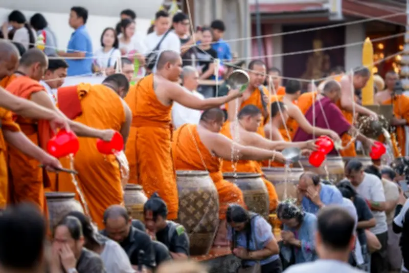 ตำนานน้ำมนต์สัมพุทเธหงสา หลวงปู่เทียน วัดโบสถ์ เปิดให้อาบรอบที่ 2 22 มีนาคมนี้