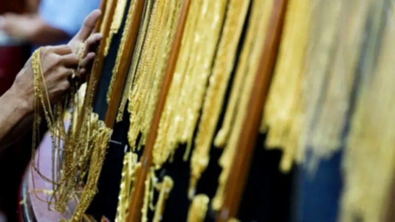 ราคาทองวันนี้ 21 มี.ค. 2569 ปรับลด 1,900 บาท ทองแท่งขาย 70,450 บาท