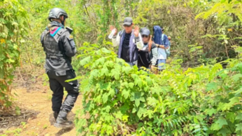 ทหารจับ 5 คนไทยลักลอบข้ามแดน กลับไปทวงเงินเดือนค้างจ่าย 2.5 หมื่น หลังเคยทำงานเว็บพนันปอยเปต