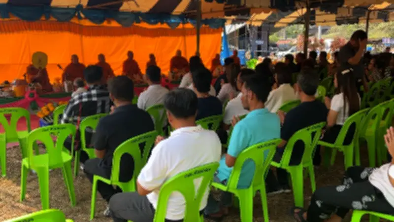 ชาวชัยนาทรวมตัวทำบุญใหญ่แยก 5 ศพ หลังเลขทะเบียนรถ 606 ให้โชคถูกหวยยกตำบล