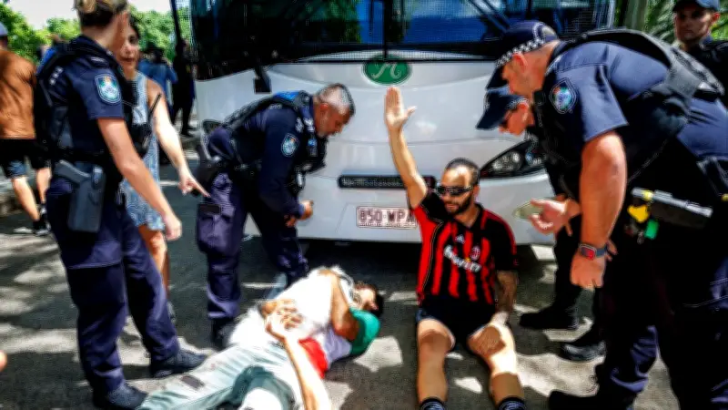 ม็อบออสเตรเลียขวางรถบัสทีมฟุตบอลหญิงอิหร่าน ค้านส่งตัวกลับประเทศหวั่นเผชิญความรุนแรง