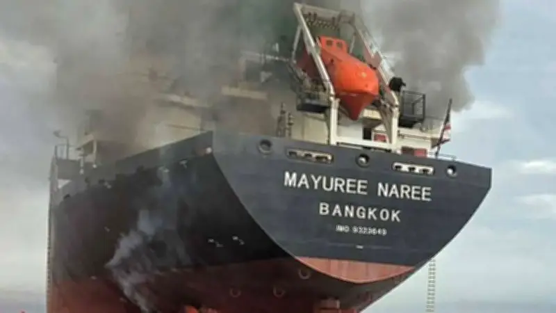 หนังสือพิมพ์ต่างประเทศเร่งช่วยชีวิตลูกเรือไทย ญาติยังหวังปาฏิหาริย์