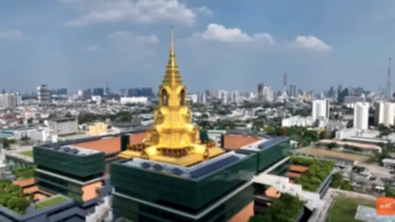 พระบาทสมเด็จพระเจ้าอยู่หัวและสมเด็จพระนางเจ้าฯ พระบรมราชินี เสด็จพระราชดำเนินทรงเปิดประชุมรัฐสภา