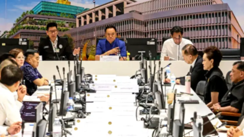 รัฐบาลเร่งแก้วิกฤตปั๊มน้ำมันขาดแคลน พบสาเหตุจากปัญหาการขนส่ง