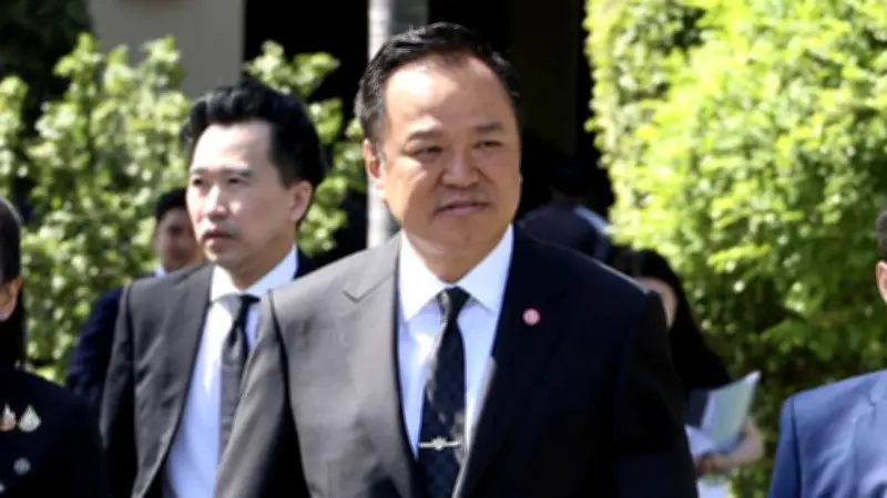 รัฐบาลเข้มงวดจัดการวิกฤติน้ำมัน ตามล่าผู้กักตุน-ขายเกินราคา