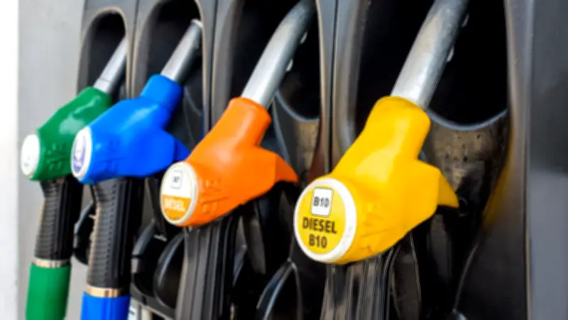 เจาะลึกน้ำมัน B10 และ B20: นโยบายพลังงานใหม่ของรัฐบาลไทยปี 2569 เพื่อเกษตรกรและภาคขนส่ง