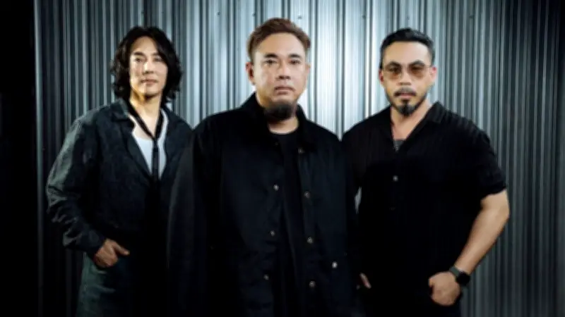 Dax Rock Rider ร่วมกับ หนึ่ง ETC. และ เชาว์ COCKTAIL ปล่อยซิงเกิล “อดีตก็คืออดีต”