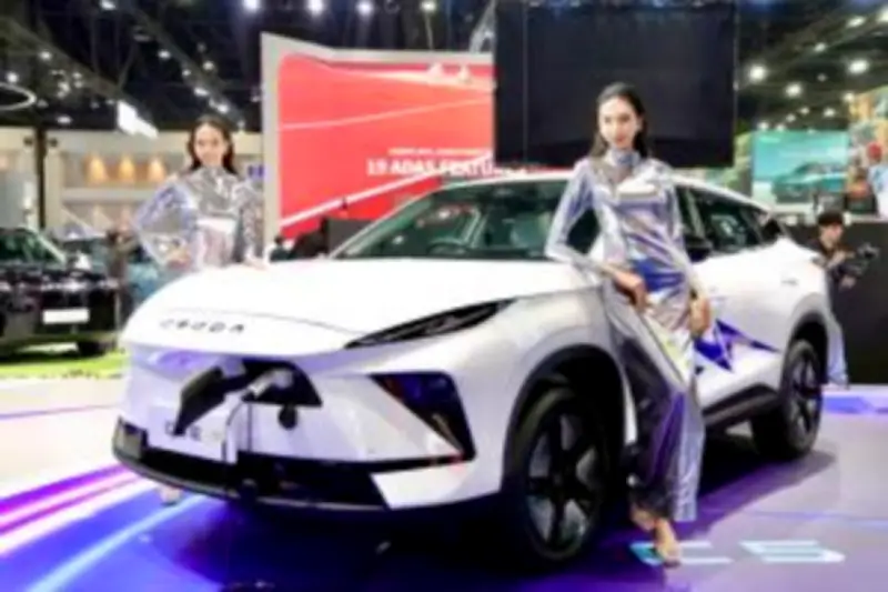 รัฐบาลเตรียมผลักดันรถยนต์ไฟฟ้าเต็มรูปแบบ ตั้งเป้าผลิตรถ EV 1.25 ล้านคันภายในปี 2573