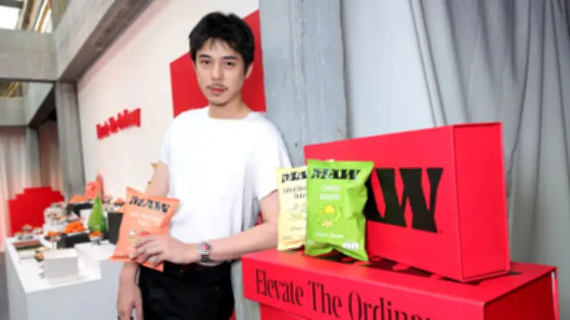 “พีช–พชร” ชวนชิม MAW ขนมคอนเซปต์ใหม่ พร้อมข่าวการเมือง-สังคมรอบด้าน