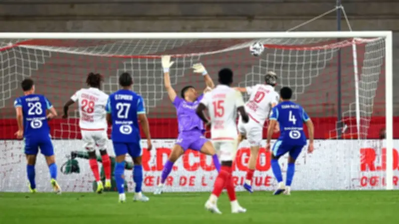 แมนยูพลาดท่าพ่ายเบิร์นลีย์ 0-2 ในเกมอุ่นเครื่องก่อนเปิดฤดูกาลใหม่