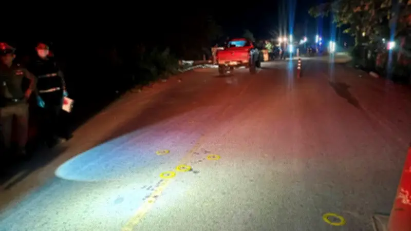 ตชด.ถูกรุมยำยิงดับ 1 เจ็บ 1 ปมขับชนกรวยกั้นถนน โดนไล่ทุบรถ-ขวดตีหัว