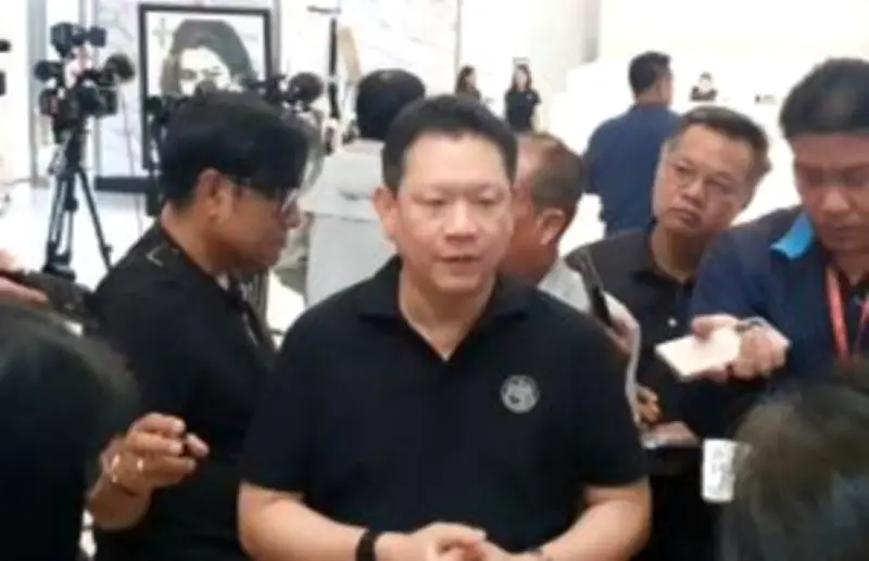 ตลาดหุ้นไทยปิดลบ 10.54 จุด รับแรงกดดันจากปัจจัยลบทั้งในและต่างประเทศ