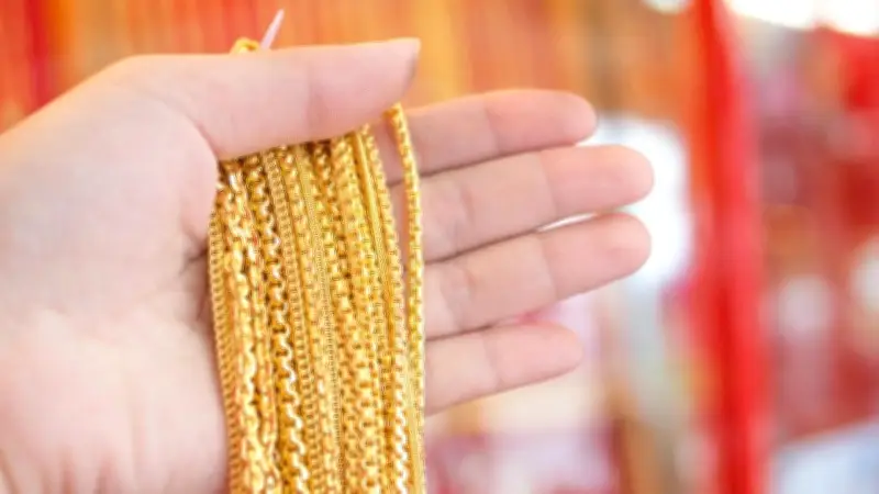 ราคาทองวันนี้ 13 เมษายน 2569: ทองรูปพรรณขายออกบาทละ 73,000 บาท เปิดตลาดราคาคงที่