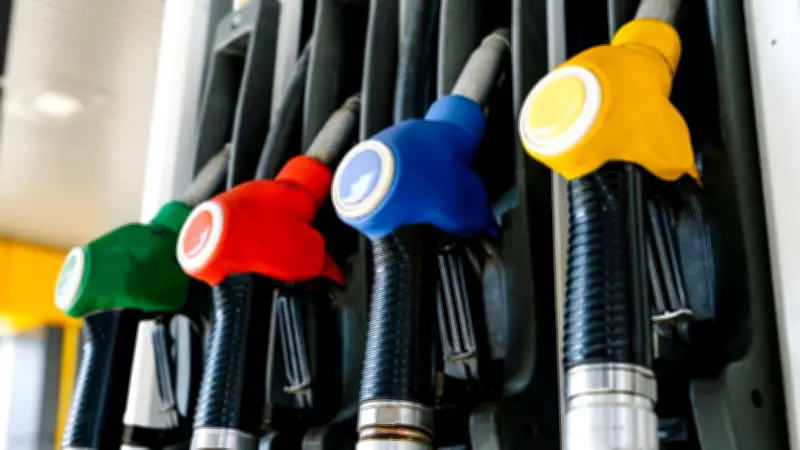 ปตท.-บางจาก ปรับราคาน้ำมันดีเซลขึ้น 3.50 บาท เบนซินขึ้น 70 สตางค์ มีผล 3 เม.ย. 2569