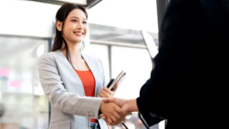 อย่าเพิ่งกังวลตกงาน! เปิด 4 ทักษะความเป็นมนุษย์ที่ AI ทำแทนไม่ได้ในปี 2030