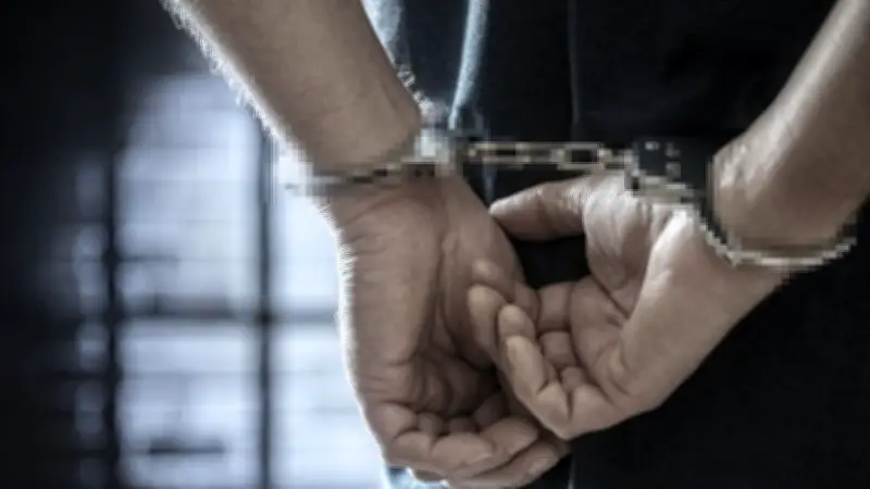 แก๊งโรแมนซ์สแกมปลอมหมอตุ๋นลงทุน 4.6 ล้าน ปลัดอบต.สาวถูกจับ