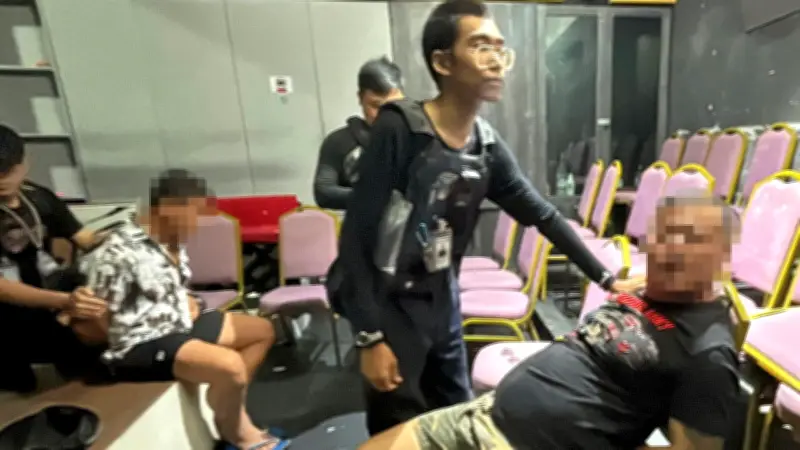 รัฐบาลออก พ.ร.ก.กู้เงินแสนล้าน ขยับเพดานหนี้สาธารณะ 75% รับมือวิกฤติพลังงานและเศรษฐกิจ