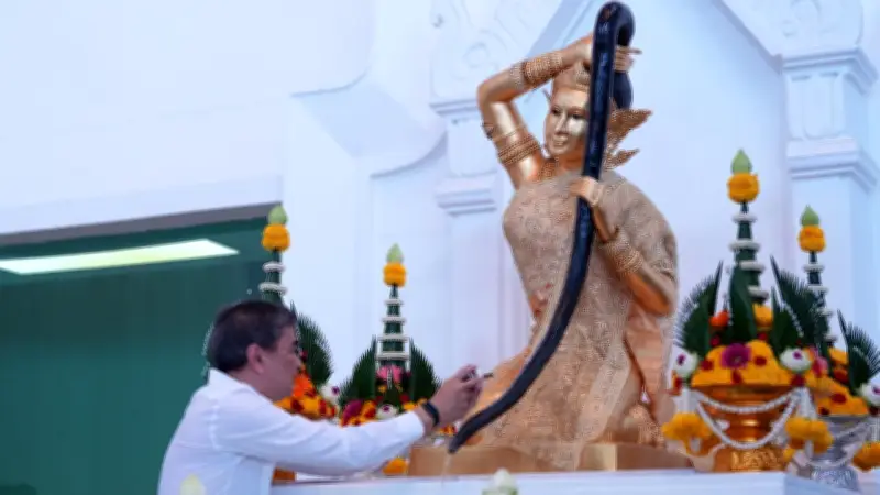 ปชป. ครบรอบ 80 ปี จัดพิธีทำบุญ 3 ศาสนา อภิสิทธิ์ ประกาศฟื้นบลู อคาเดมี ปั้นนักการเมืองรุ่นใหม่