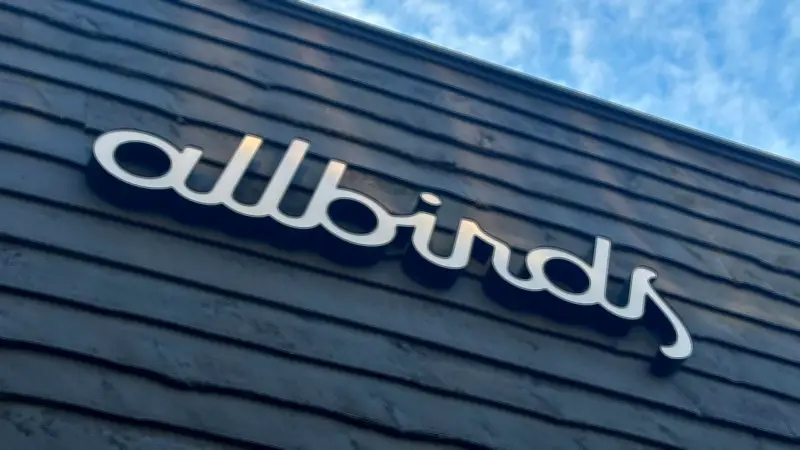 Allbirds เปลี่ยนชื่อเป็น NewBird AI ทิ้งธุรกิจรองเท้าเพื่อมุ่งสู่โครงสร้างพื้นฐาน AI เต็มตัว