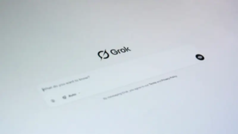 Apple ขู่ถอดแอป Grok จาก App Store หลังพบใช้ AI สร้าง Deepfake ภาพอนาจาร