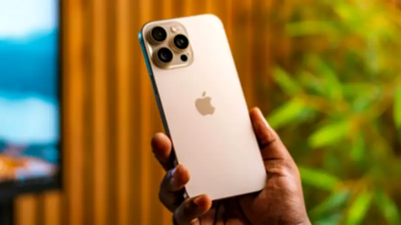 Apple ปรับเป้ายอดส่งมอบ iPhone Ultra เหลือ 3 ล้านเครื่อง จากเดิม 10 ล้าน