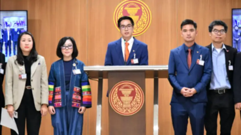 พรรคประชาชนจี้รัฐบาลเร่งแก้วิกฤตฝุ่นพิษณุโลก AQI พุ่ง 200 สูงสุดประเทศ