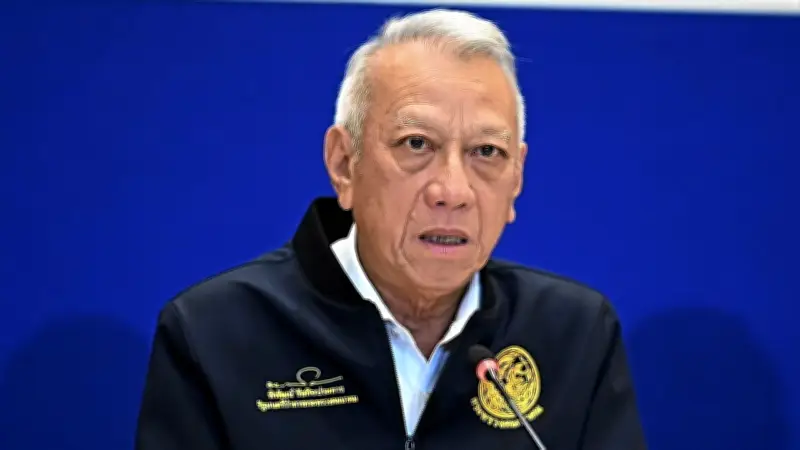 พิพัฒน์คุมเข้มค่าตั๋วเครื่องบิน สั่งสายการบินห้ามขึ้นเกินเพดาน
