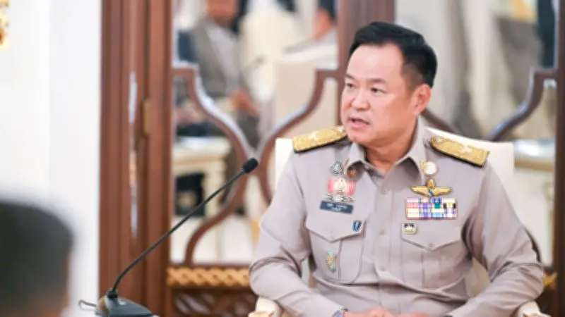 นายกฯ พบทูตรัสเซีย ถกแนวทางบริหารจัดการเม็ดพลาสติก ขับรถยนต์ไฟฟ้าส่วนตัวเข้าทำเนียบฯ