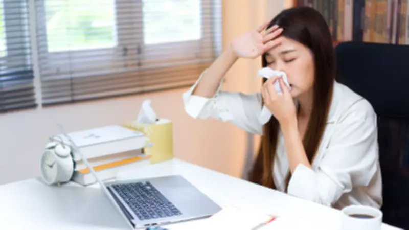มนุษย์ออฟฟิศเสี่ยงป่วยจากอากาศเปลี่ยนฉับพลัน แอร์เย็น-แดดจัดทำร่างกายปรับตัวไม่ทัน
