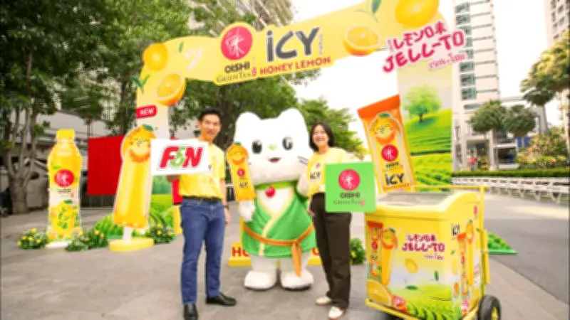 แอฟ ทักษอร จัดทริปทะเลอบอุ่นกับครอบครัว เปิดภาพชุดเล่นน้ำชิลๆ ริมหาด