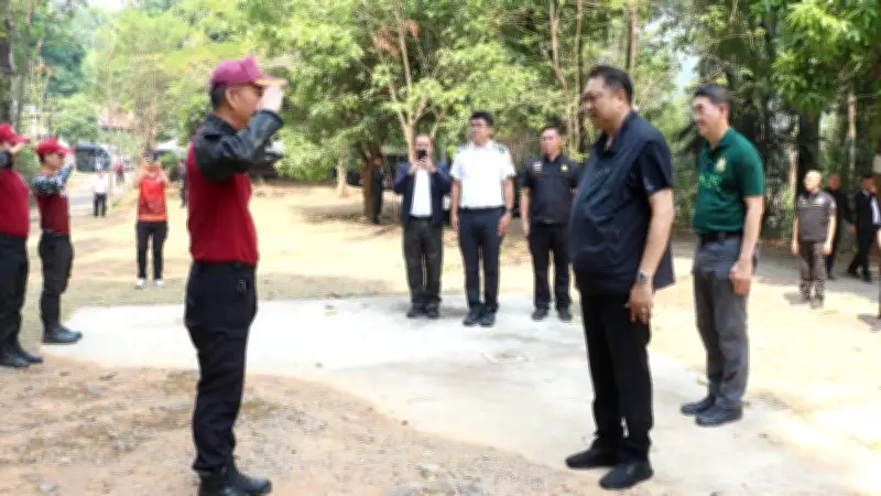 รมว.ทรัพยากรฯ ลงพื้นที่เชียงใหม่ ให้กำลังใจเจ้าหน้าที่ดับไฟป่าภูพิงค์