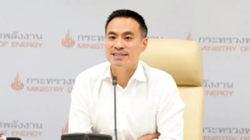 รมว.พลังงานเผย ราคาดีเซล B7-B20 หน้าปั๊มจ่อลด 2.14 บาท ย้ำโรงกลั่น 6 โรงต้องช่วยกัน