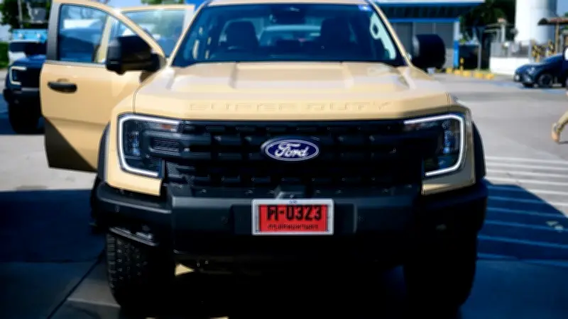 เติมเต็มถัง FORD RANGER SUPER DUTY 130 ลิตร ใช้เงินเกือบ 7,000 บาท ในยุคน้ำมันแพง