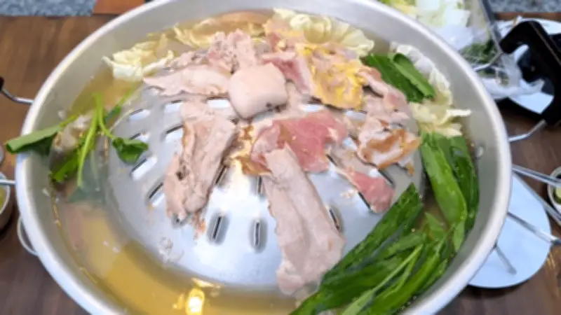 ย้อนวันวานที่เทพนคร Grill & Beer ร้านหมูกระทะสไตล์เรโทรใจกลางพิษณุโลก
