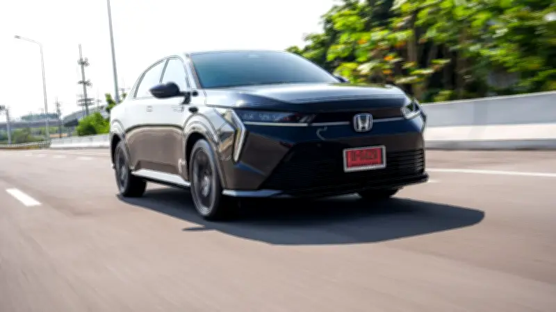 ลองขับ Honda e:N2 รถไฟฟ้าจากฮอนด้า ดีไซน์ใหม่ล่าสุด พร้อมระบบขับขี่นุ่มนวลไม่เมารถ