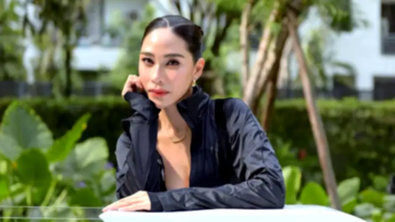 พลอย เฌอมาลย์ เสิร์ฟลุคสวยสตรอง แนะเคล็ดลับดูแลตัวเอง Inside-Out