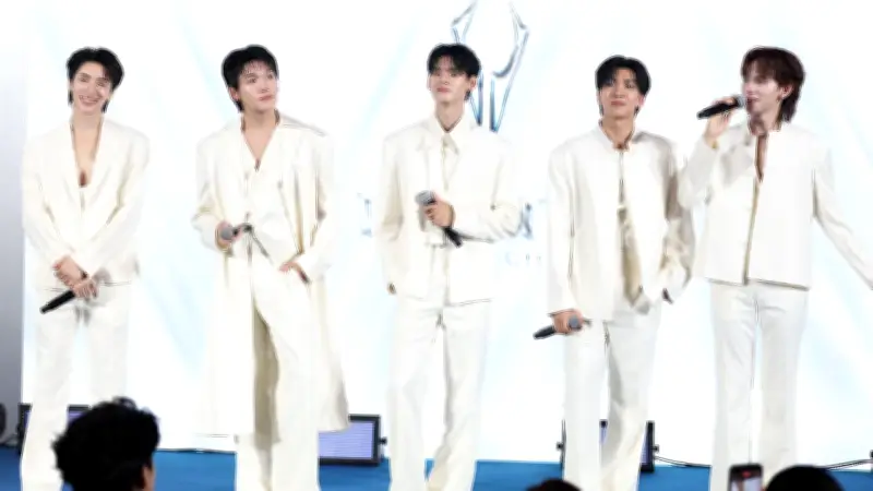 เสียงกรี๊ดแตกห้าง! PERSES คว้าตำแหน่งพรีเซนเตอร์คลินิกความงามอินฟินิตี้