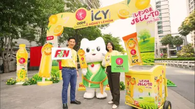 แอฟ ทักษอร จัดทริปทะเลอบอุ่นกับครอบครัว เปิดภาพชุดเล่นน้ำชิลๆ ริมหาด