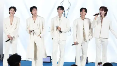 เสียงกรี๊ดแตกห้าง! PERSES คว้าตำแหน่งพรีเซนเตอร์คลินิกความงามอินฟินิตี้