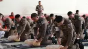 ตำรวจสมุทรปราการติวเข้มปฐมพยาบาล-CPR-สัญญาณมือ SOS เพิ่มทักษะช่วยชีวิต