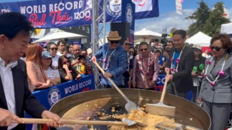พายุฤดูร้อนถล่มเหนือ-อีสาน ป้ายยักษ์ล้มทับดับ 1 เจ็บ 11